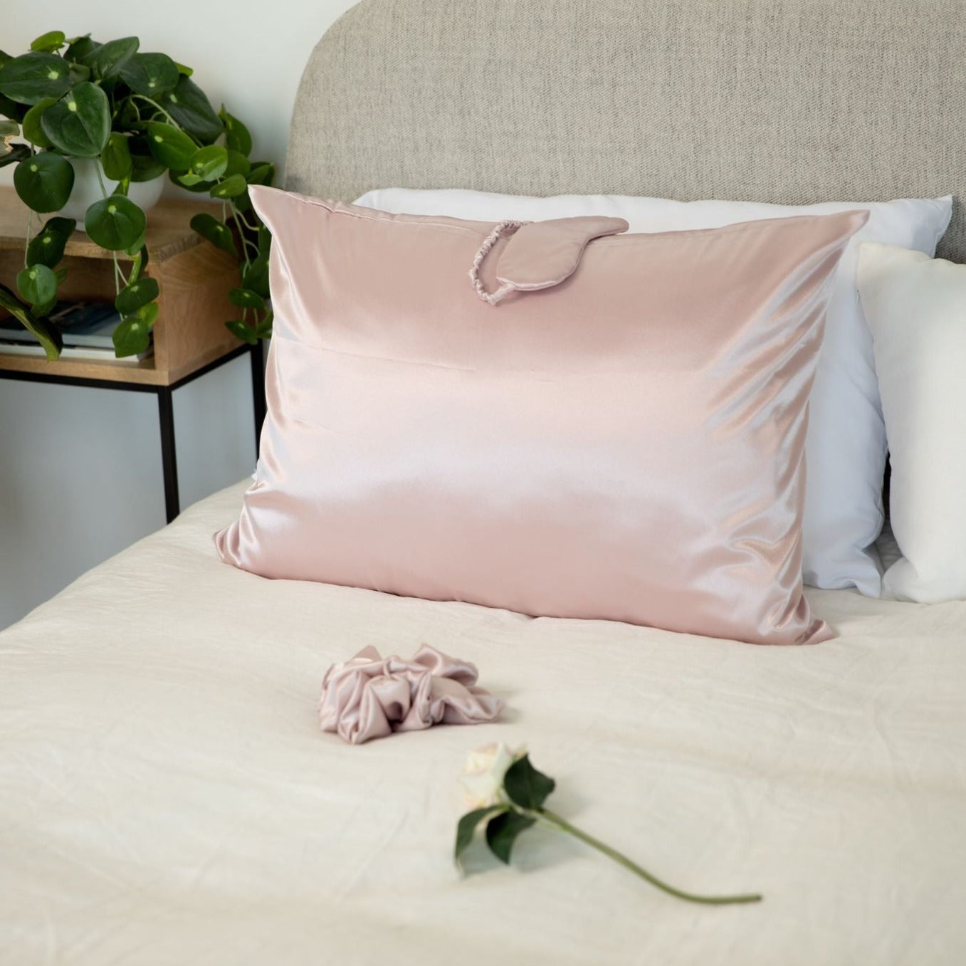 Rosie Satin Pillowcase blush pink LUNARIA DREAMS